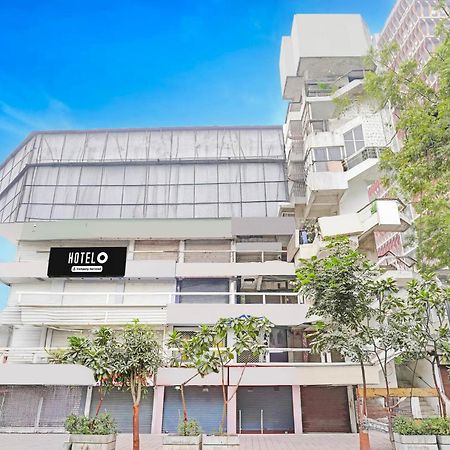 Super Hotel O Navrangpura Cg Road Formerly Hotel Yugraj 阿穆达巴 外观 照片