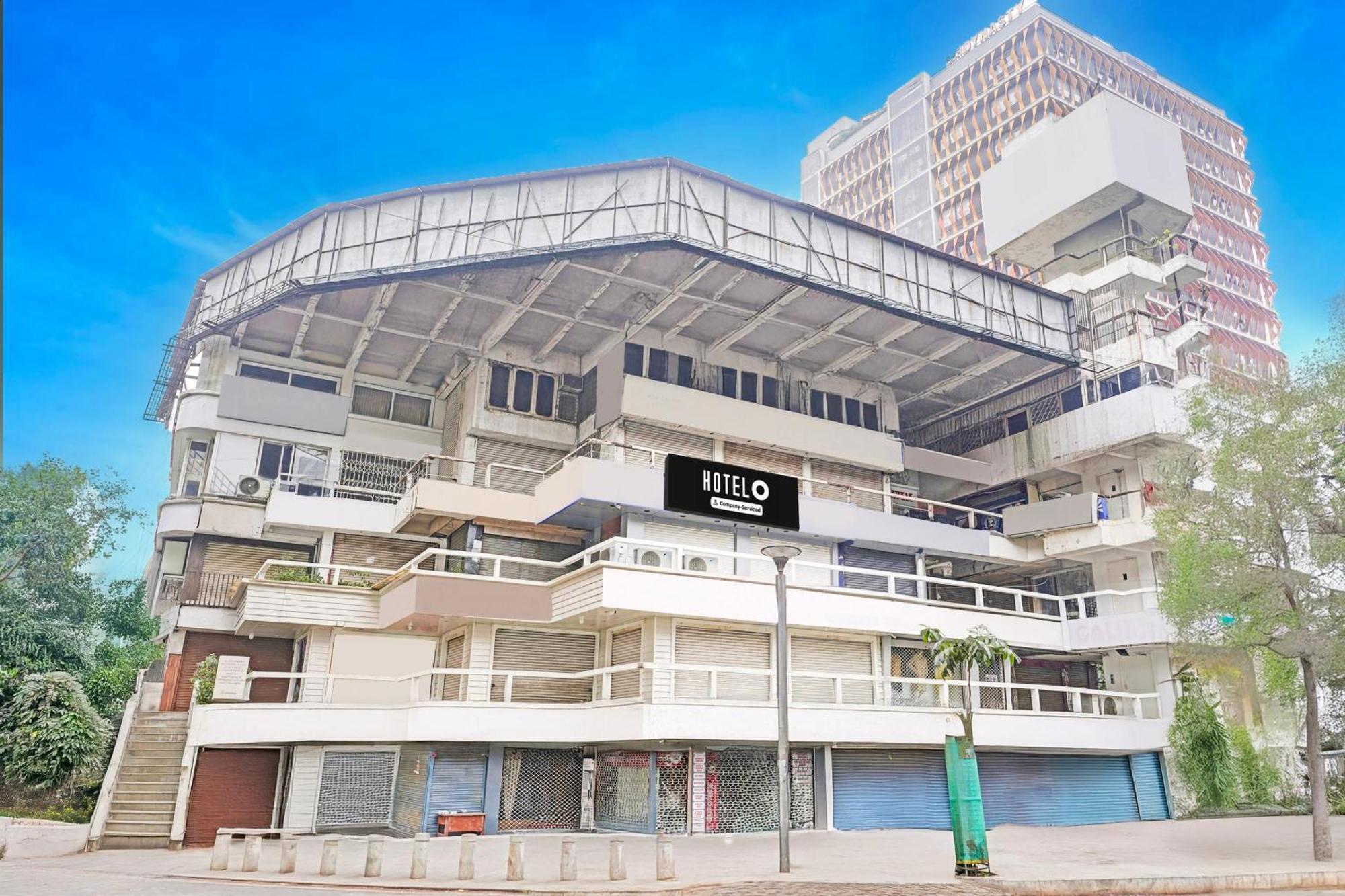 Super Hotel O Navrangpura Cg Road Formerly Hotel Yugraj 阿穆达巴 外观 照片